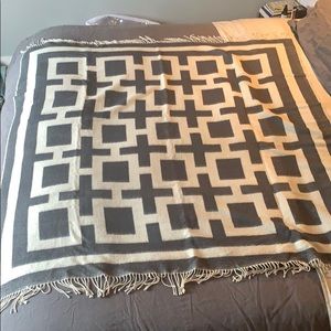 Jonathan Adler Grey/White Soft blanket